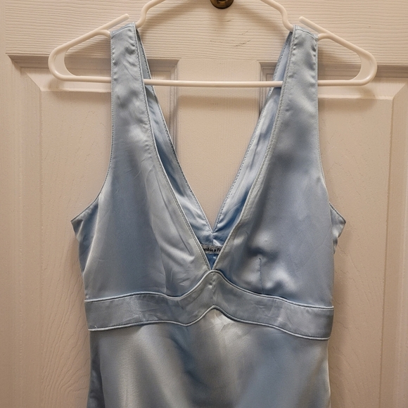 ABERCROMBIE & FITCH V-NECK SLEEVELESS SATIN MINI PARTY DRESS SZ SM TALL 💫NWT💫 - Picture 6 of 16